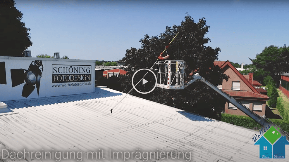 Video: Professionelle Dachreinigung NRW